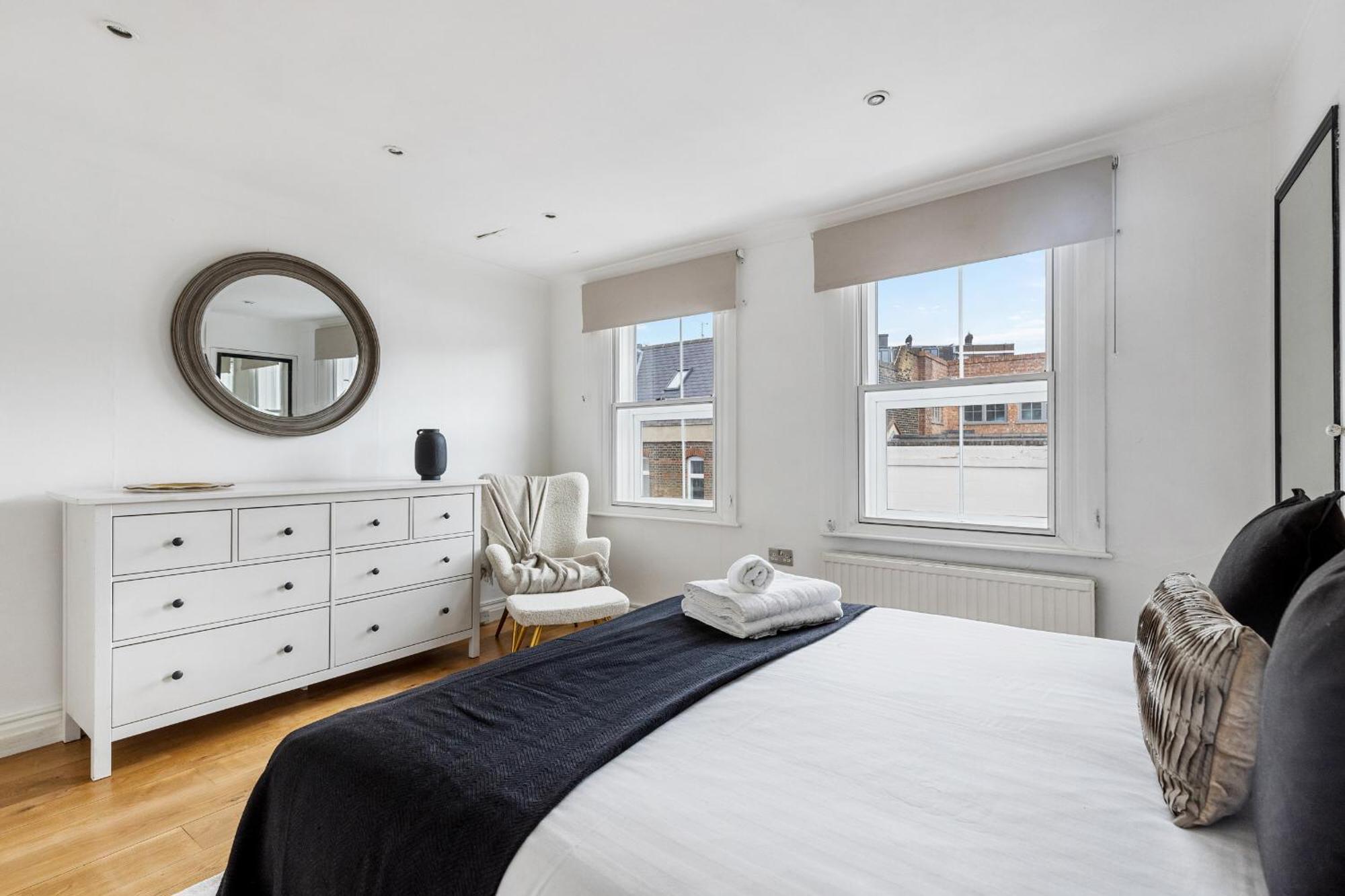 The Knightsbridge Palace By La Reserve Apartment London Room photo